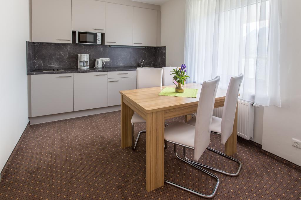 Gaestehaus Krappinger/Pizzeria Mamma Mia Ossiach Room photo
